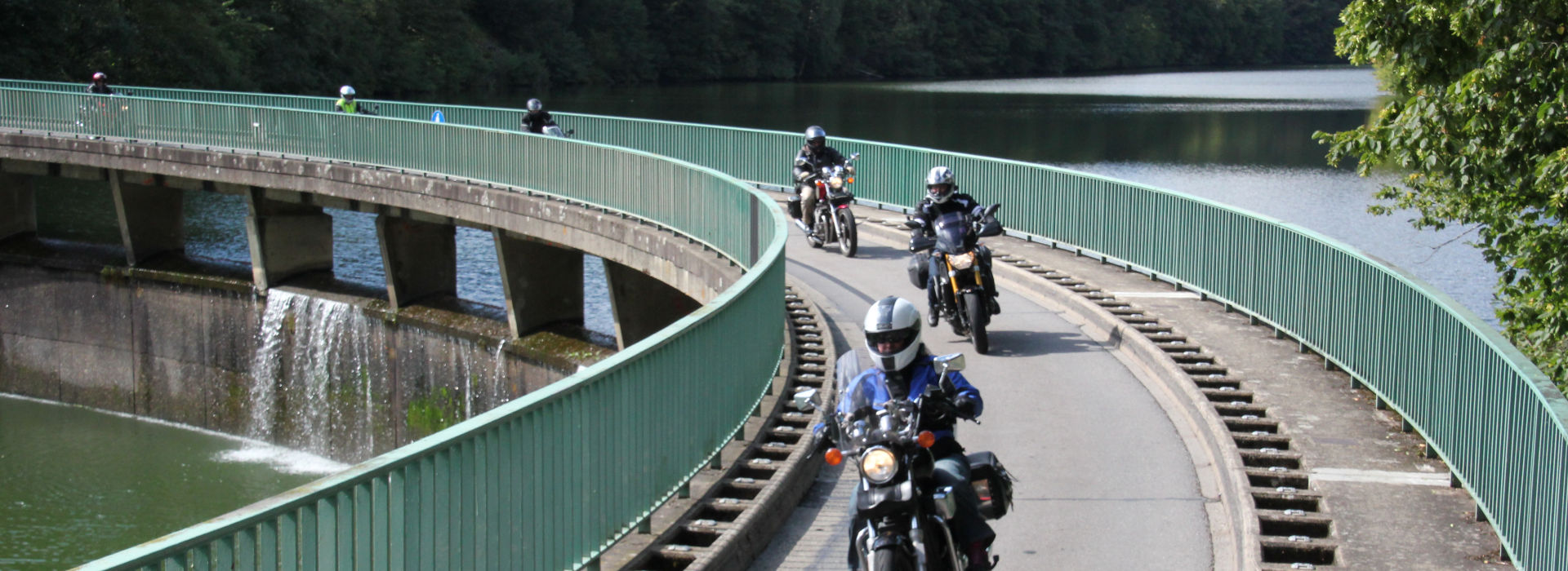 Motorrijbewijspoint Maastricht motorexamens AVB en AVD